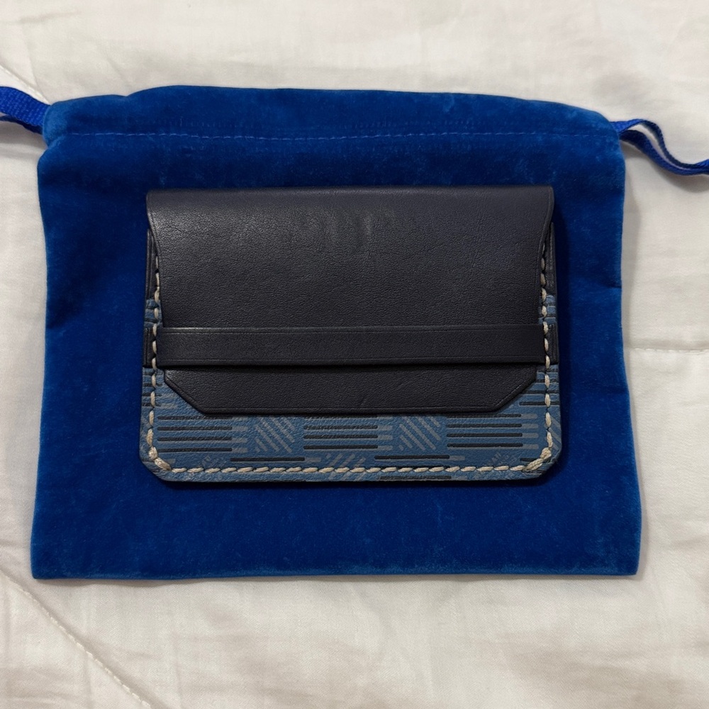 Moreau Paris Black and Blue Card Holder